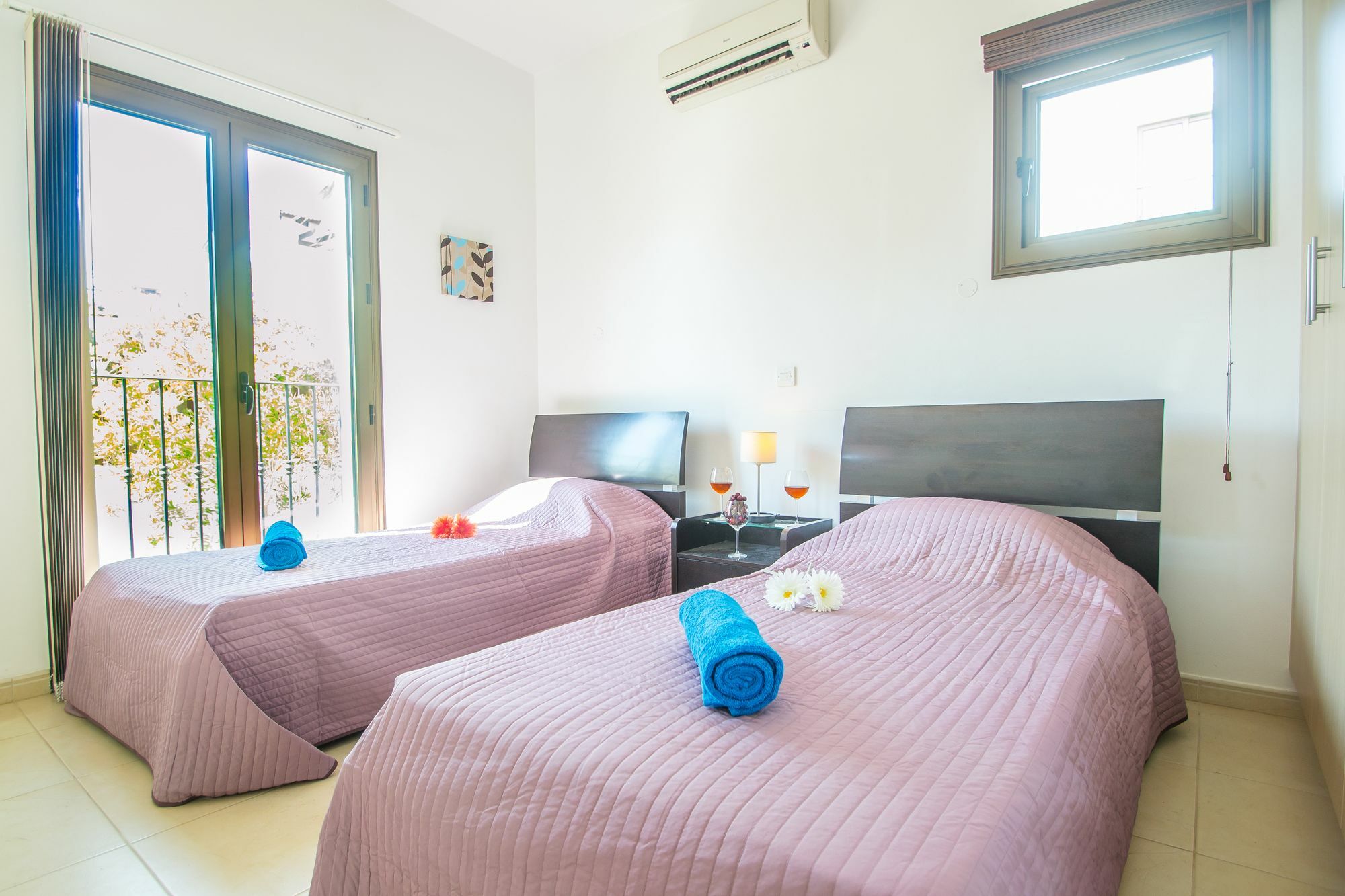 Rada'S Vacation Home 아이아 나파 외부 사진